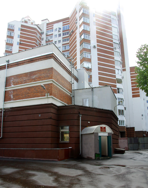 Крытый теннисный корт